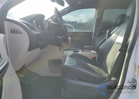 2019 Dodge Grand Caravan Sxt z USA, uszkodzony, nr VIN 2C4RDGCG9KR775970